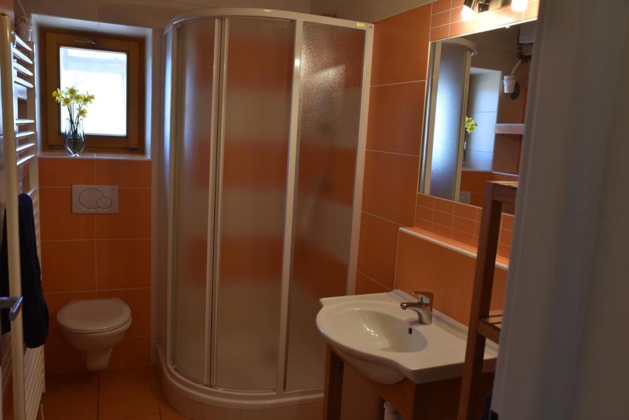 Apartman S Klavirem Леднице Экстерьер фото