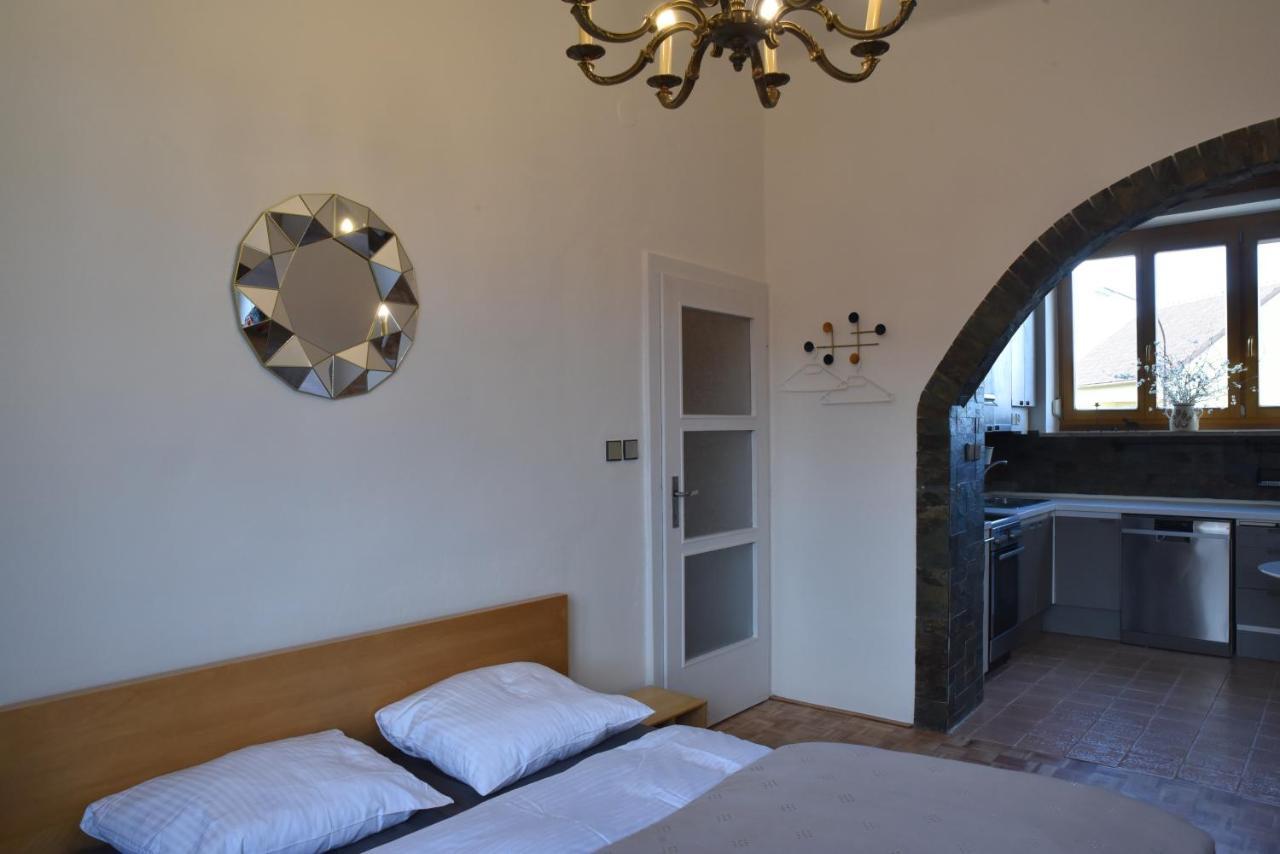 Apartman S Klavirem Леднице Экстерьер фото